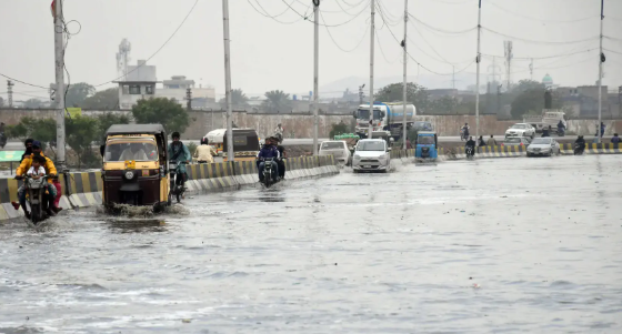 PMD issues alert for rain, thunderstorms in Karachi
