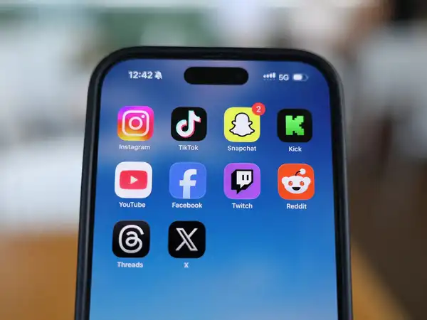 آسٹریا میں 14 سال سے کم بچوں کے لیے سوشل میڈیا پر پابندی عائد