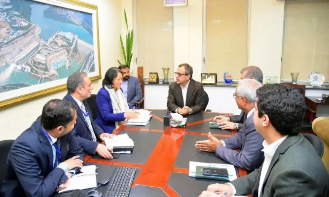 ایشیائی ترقیاتی بینک پاکستان میں شمسی توانائی کے فروغ کے لیے تیار