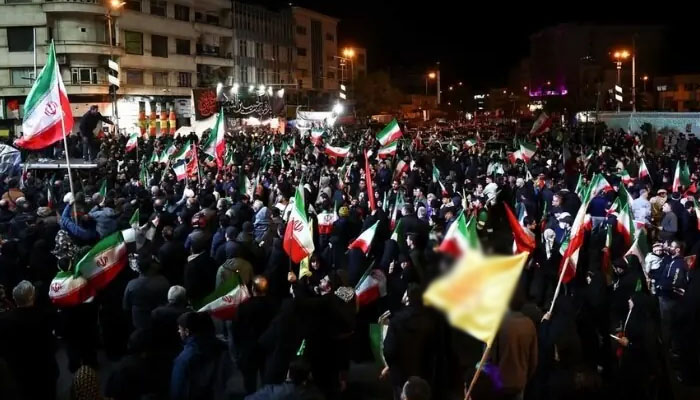 Ceasefire Sparks Celebrations Across Iran as Citizens Take to Streets