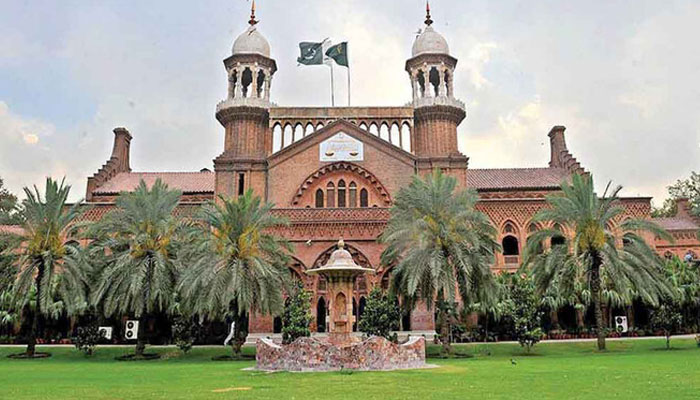 لاہور ہائیکورٹ کا بیوی کے حق میں اہم فیصلہ، علیحدہ معاہدہ بھی قابلِ عمل قرار