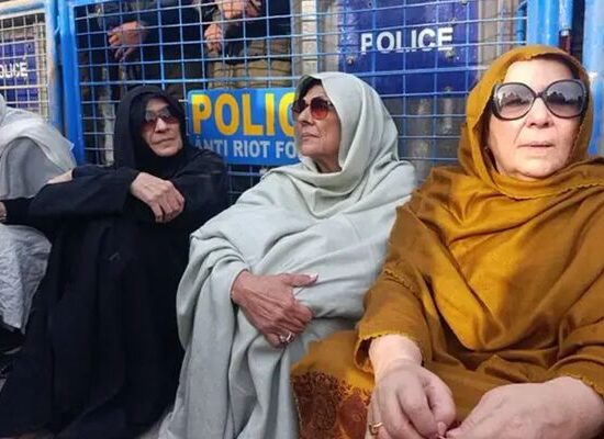 Imran Khan Eye Treatment