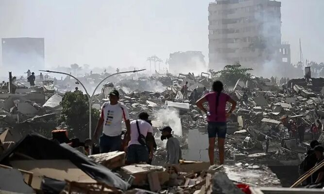 Venezuela Earthquakes Kill Nearly 1,000 as Search for Missing Intensifies