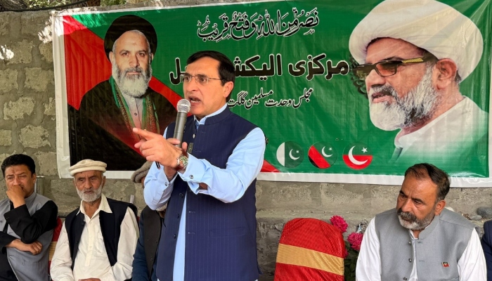 بیرسٹر گوہر کا پی ٹی آئی پر دباؤ بڑھانے کے خلاف انتباہ