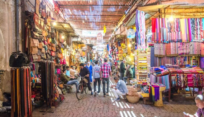 Shopkeepers to Tax Net