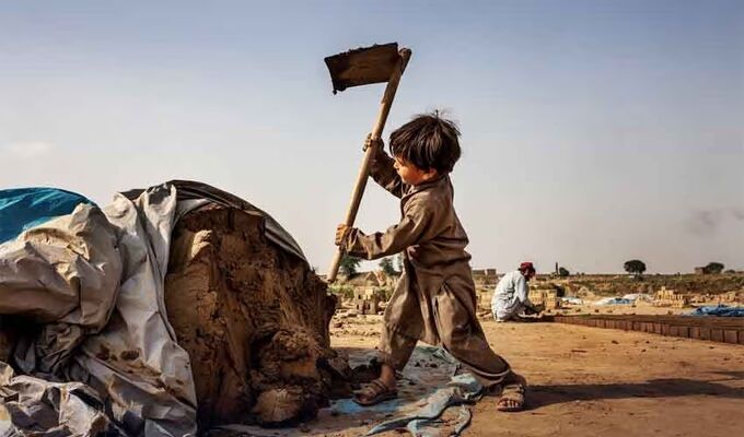 پاکستان میں بچوں سے مشقت