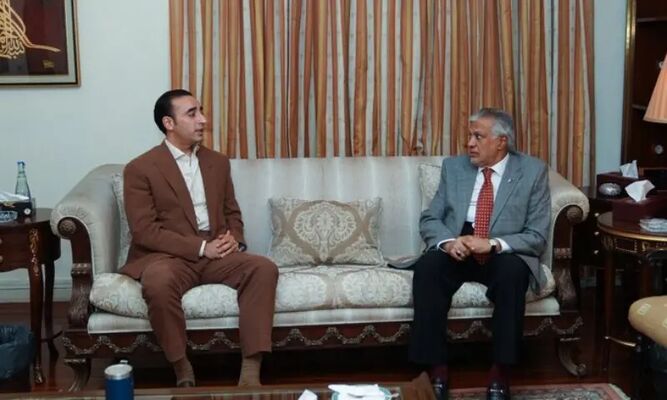 اسحاق ڈار اور بلاول کی ملاقات، ملکی صورتحال اور آزاد کشمیر پر گفتگو