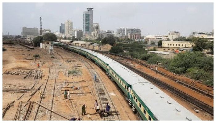 Pakistan’s ML-1 Railway Project Moves Beyond CPEC as Government Seeks ADB Funding