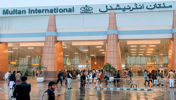 ملتان ایئرپورٹ: ایف آئی اے نے خاتون کو غیر قانونی طور پر اٹلی جانے سے روک دیا