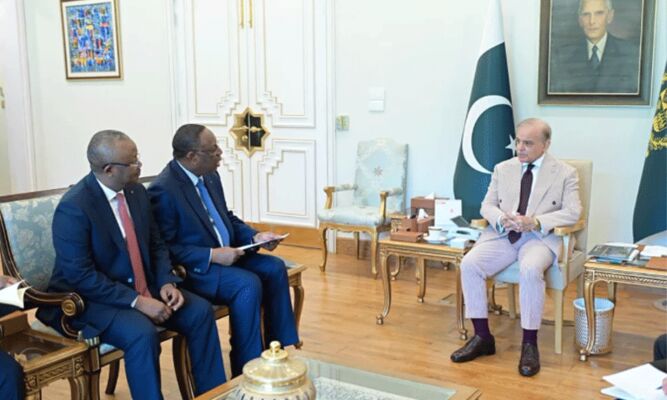 PM Shehbaz Meets UN Chief Candidate Macky Sall