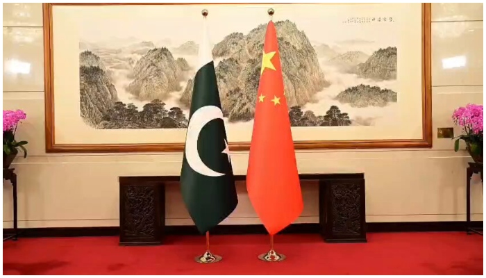 پاکستان نے چین سے 1.3 ارب ڈالر ری فنانسنگ کی باضابطہ درخواست کر دی