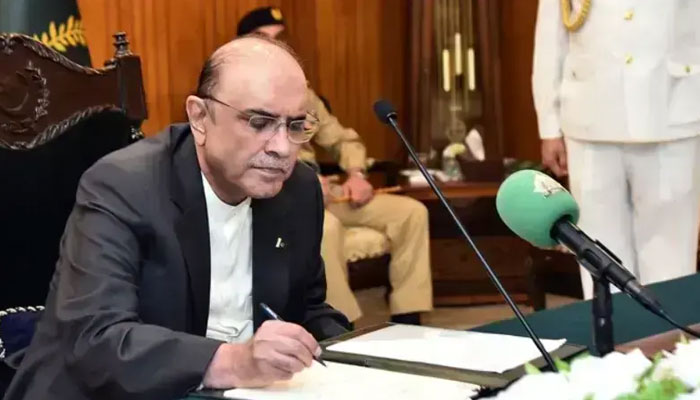 صدر آصف علی زرداری کی ہائیکورٹ ججز اور عدالتی مراعات کی منظوری