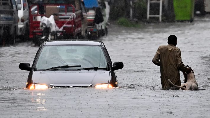 شدید بارشوں سے پاکستان میں تباہی، خیبرپختونخوا میں 3 افراد جاں بحق