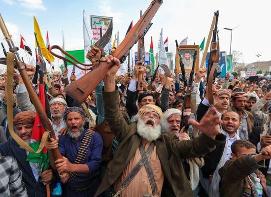 Iran Guards warn Saudi Arabia over Houthi attacks