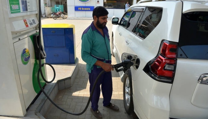 پیٹرول، ڈیزل ڈیلرز کے مارجن میں 1.34 روپے اضافہ