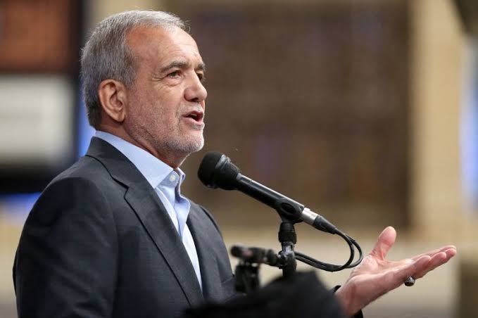 Iran President Pledges Territorial Defense, Rejects Wider Conflict