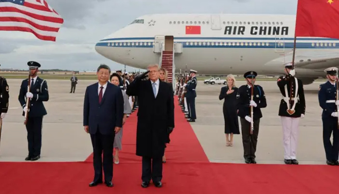 Xi Jinping Arrives in US as Donald Trump Gives Red-Carpet Welcome