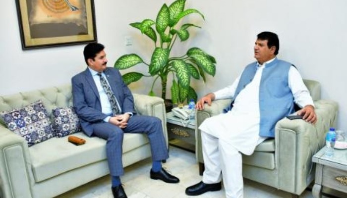Faisal Karim Kundi and Amir Muqam meeting