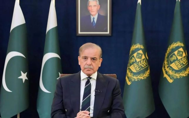 PM Shehbaz Says Leadership Working to Strengthen Economy