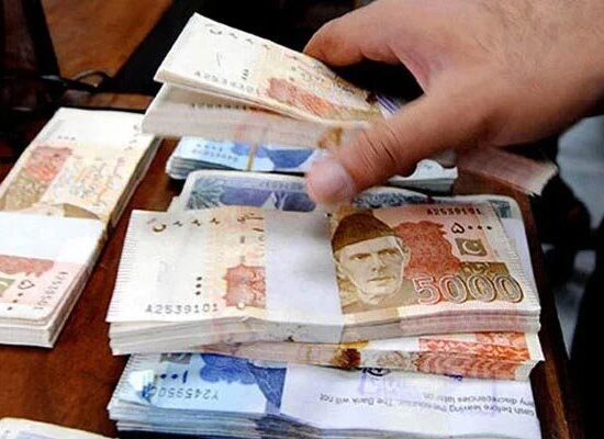 قرضوں پر سود کی ادائیگیاں ملکی وسائل پر بھاری بوجھ بن گئیں