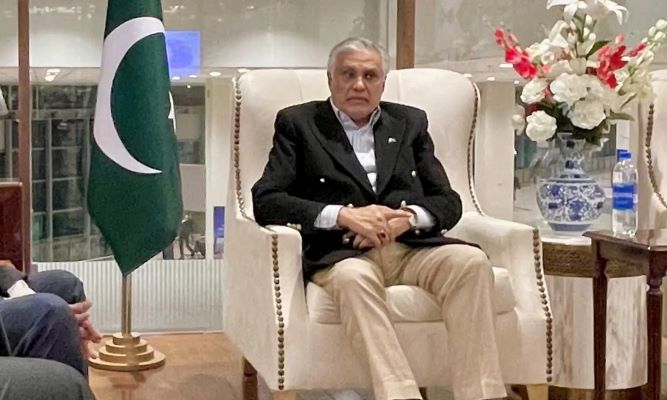 Ishaq Dar R4+E3 meeting