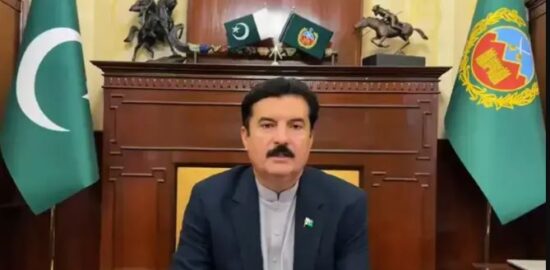 گورنر کے پی فیصل کریم کنڈی