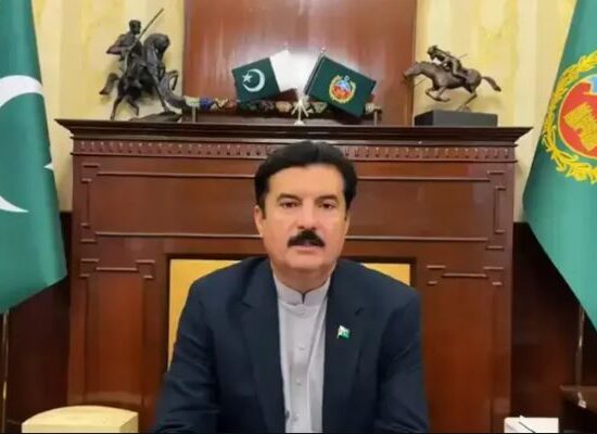 گورنر کے پی فیصل کریم کنڈی
