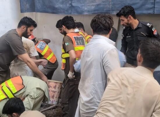 پشاور اسکول حادثہ