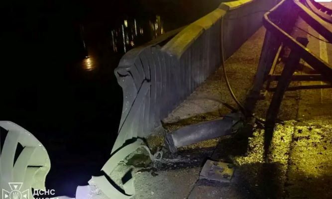 Russia strikes Kyiv bridge